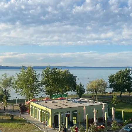Apartment Zold Ido Apartman Siofok